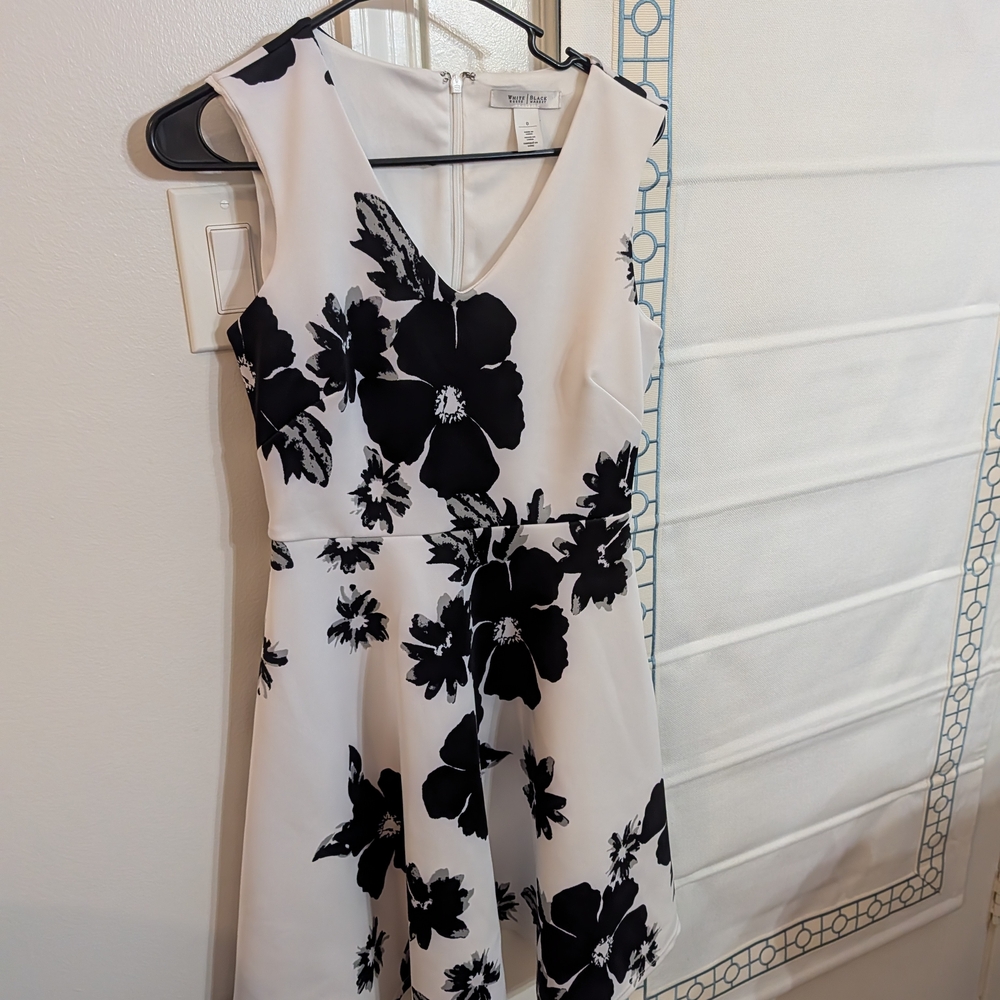 White House Black Market Black and White Floral Mini Dress